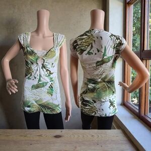 🤑 Terra Nostra Women's Green/White Tropical Leaf Print Lace Gathered Front Top